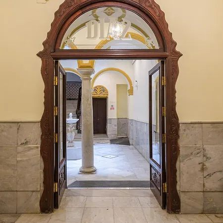 Center Penthouse & Parking Apartment Malaga
